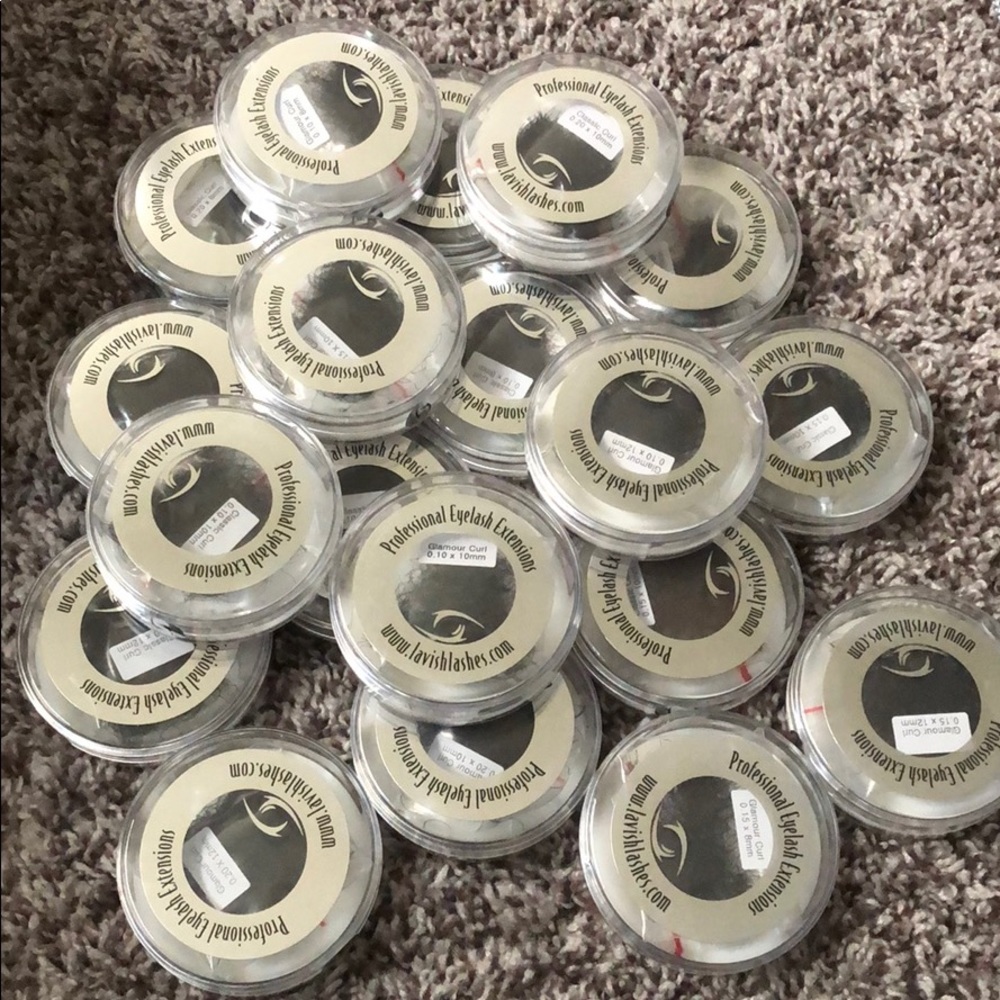 Lash extension lashes